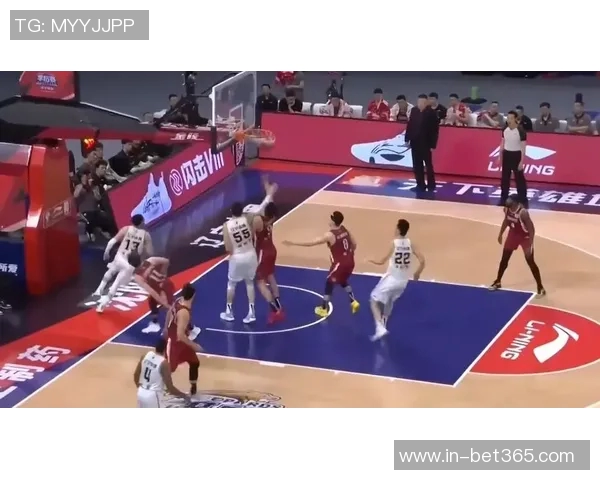 郭艾伦状态回暖20投10中斩获25分3篮板6助攻尽管有5次失误表现依旧可圈可点